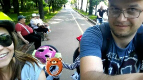 Cu copiii pe biciclete
