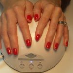 Unghii de mamă și păr de copil fericite: Bio Sculpture Gel și Mimi’s Cuts