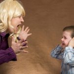 De ce și cum NU funcționează parentingul strict, cu mulți de nu, pedepse și frică