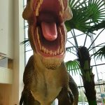 Dinozaurii vin! (p)