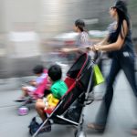 Of, abia aștept să crească ăsta micu’, să mă pot văita că a trecut timpul prea repede