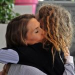 Vrei să te bucuri mai mult de viață? Poți începe prin a nu mai gândi și vorbi de rău pe ceilalți