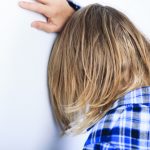 Cum dăm copiilor vești proaste într-un mod cât mai puțin traumatizant pentru ei?