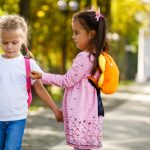 Ce faci atunci când copiii râd cu poftă de propriul tău copil?