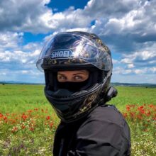 Femei cu meserii considerate „de bărbați”: Diana Păunescu este instructor moto