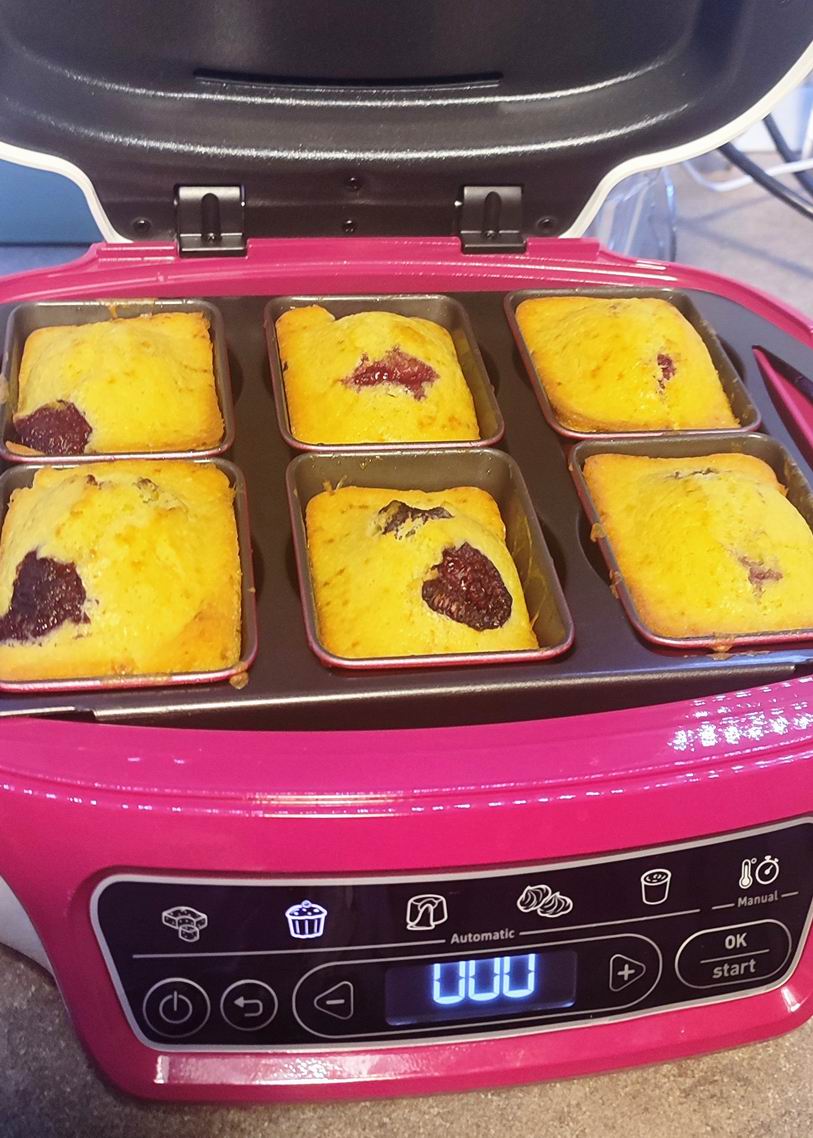 Cuptorul de prăjituri Cake Factory de la Tefal: copiii fac prăjituri singuri! (Review, P, reducere)
