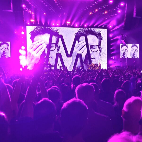 Concertul Depeche Mode și un cadou special pentru voi, fanii DM