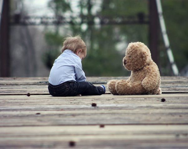 Ce înseamnă să fii un părinte informat despre traumă?
