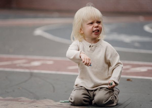 Cum ne ajutăm copiii să gestioneze frustrarea?